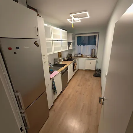 Modern 2-bedroom With Balcony Near Duesseldorf And Cologne شقة غرفنبرويش